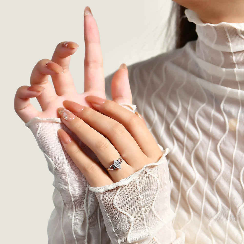 antonia white moissanite ring - 1 carat - oxford jewellery™